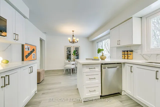 Additional image 18 of 153 Cavendish Crt