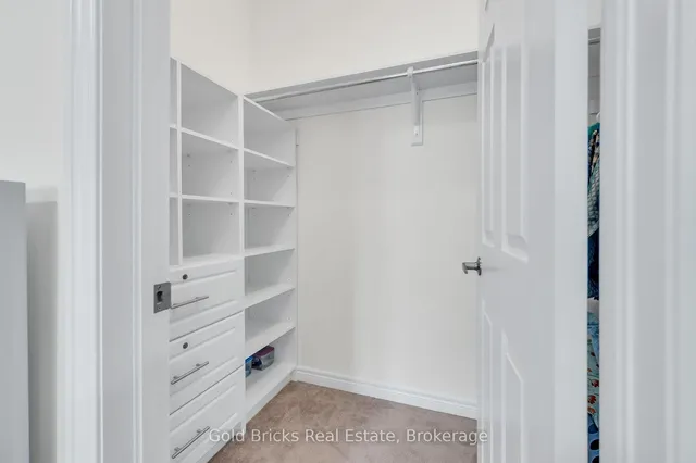 Additional image 17 of 18 Germain Circ