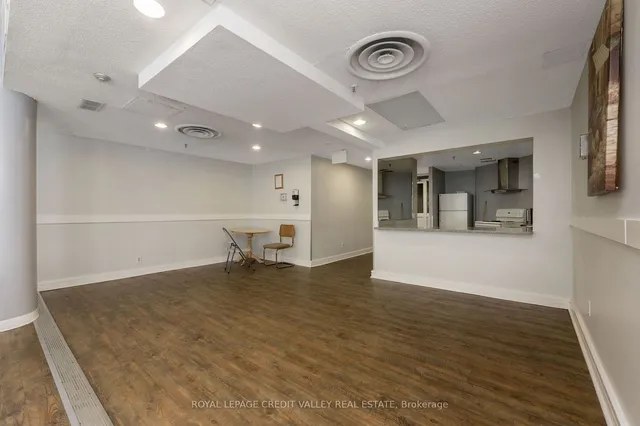 Additional image 29 of 25 Trailwood Dr Unit 303