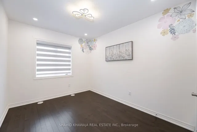 Additional image 33 of 483 Manhattan Common