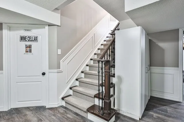 Additional image 32 of 353 Canyon Cres