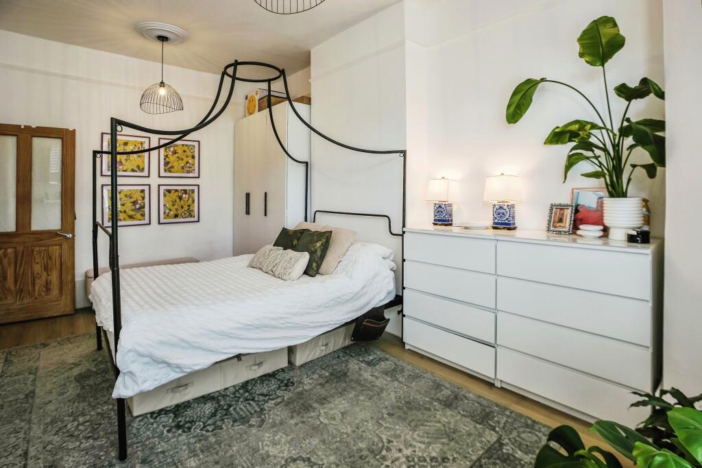 Additional image 10 of Bensham Manor Road, Thornton Heath, CR7