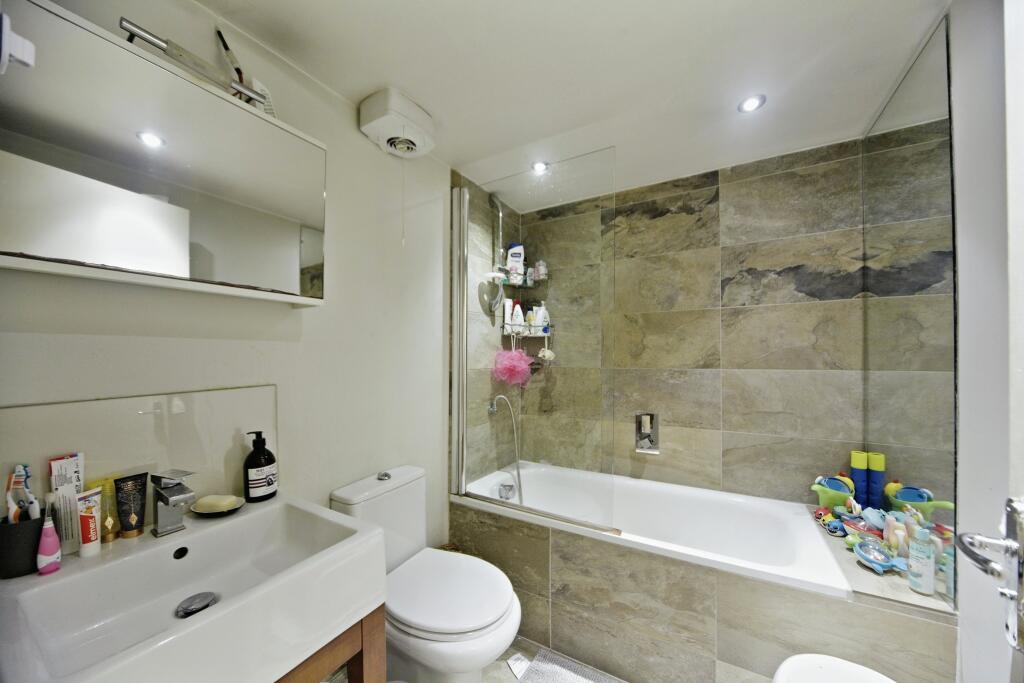 Additional image 11 of 230 Norbury Avenue, Thornton Heath, CR7