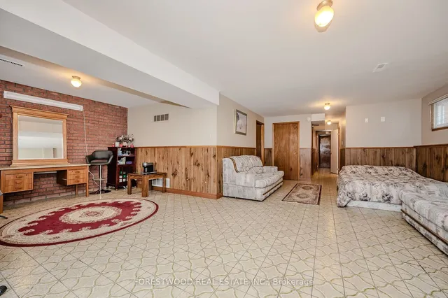 Additional image 26 of 924 Lovingston Cres