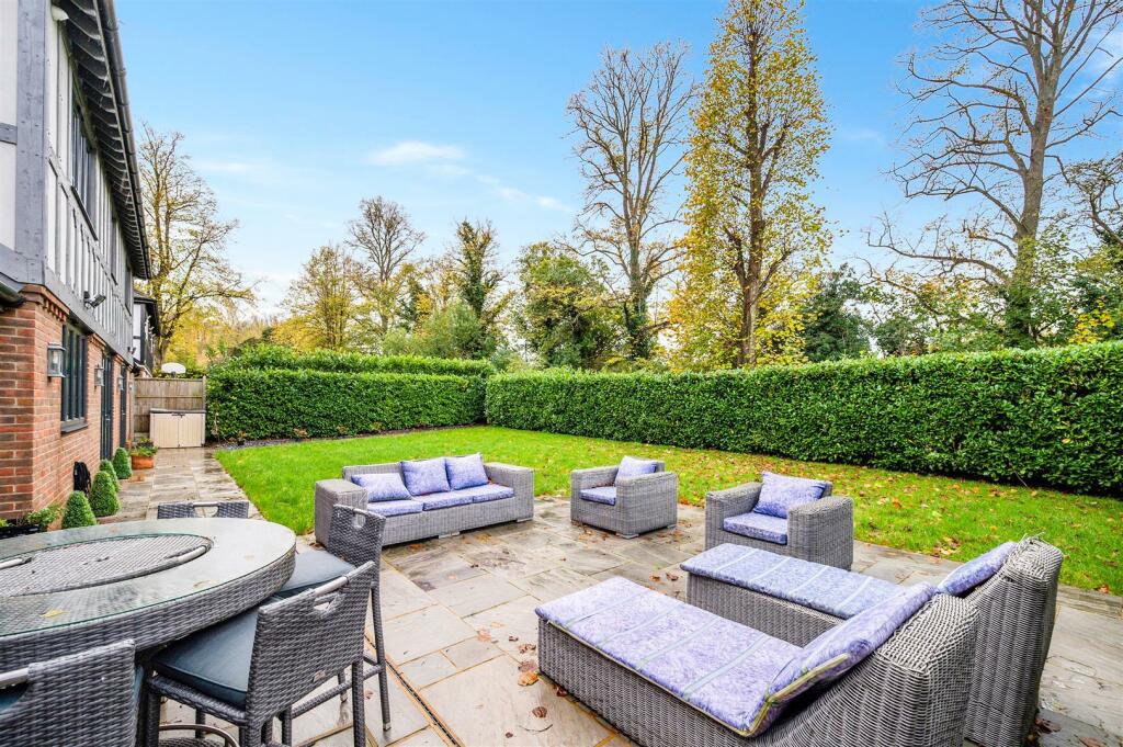 Additional image 35 of Woodcote Park Avenue, Purley