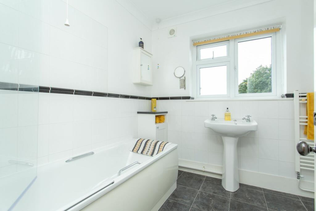 Additional image 16 of Shooters Hill, Eythorne, CT15