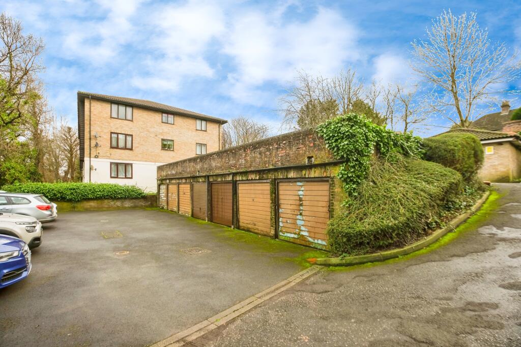 Additional image 6 of Fairbairn Close, Purley, CR8