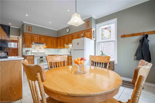 Additional image 17 of 206 Fairleigh Ave