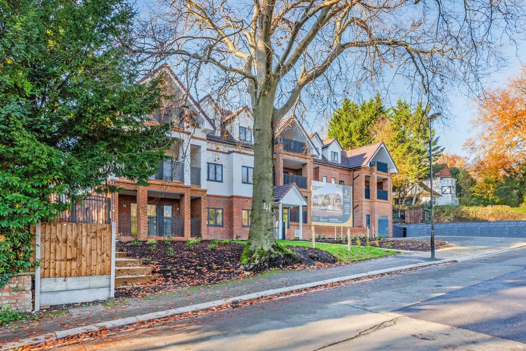 Russell Hill Road, Purley