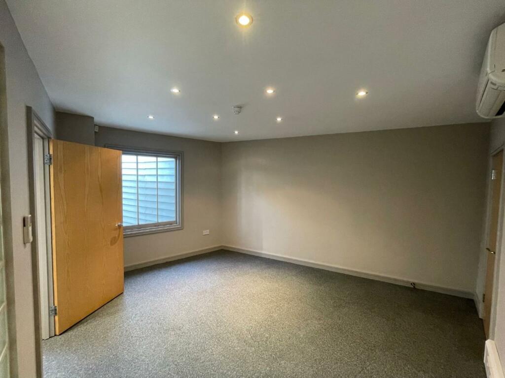 Additional image 6 of Chantry Yard, King Street, Canterbury