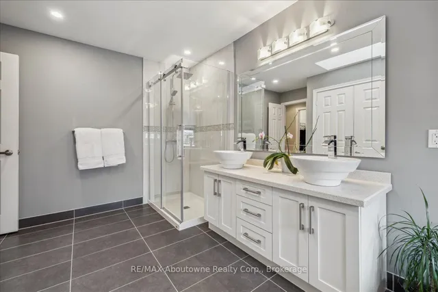 Additional image 22 of 2250 Rockingham Dr Unit 26