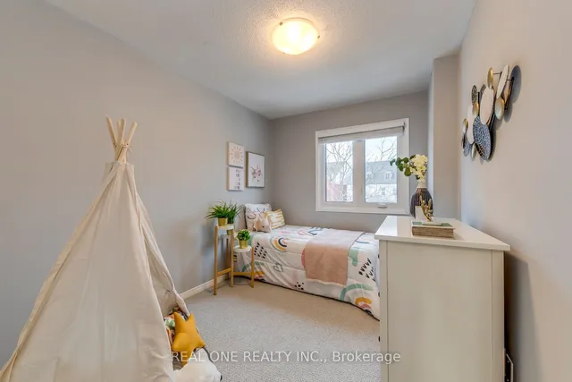 Additional image 32 of 70 Glenashton Dr