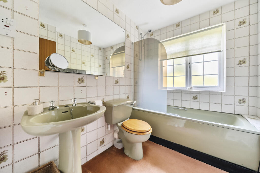 Additional image 7 of Leacroft Close, Kenley, CR8