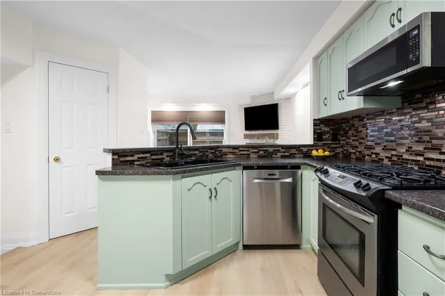 Additional image 11 of 2025 Cleaver Ave Unit 27