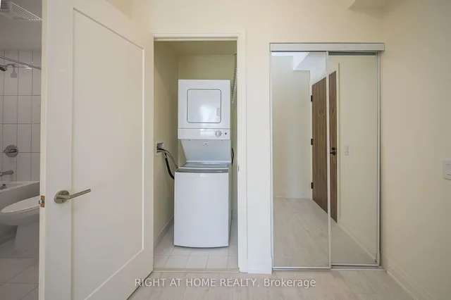 Additional image 8 of 509 Dundas St Unit 605