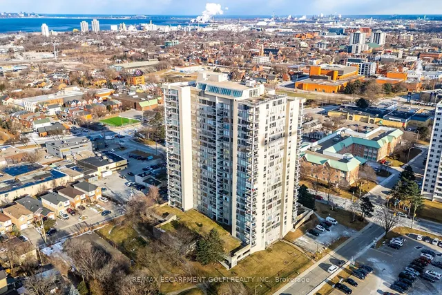 Additional image 39 of 75 Queen St Unit 1804