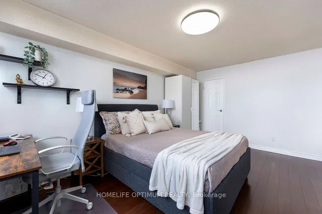 Additional image 9 of 3700 Kaneff Cres Unit 1408