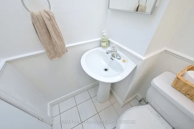 Additional image 20 of 4 Garden Ave