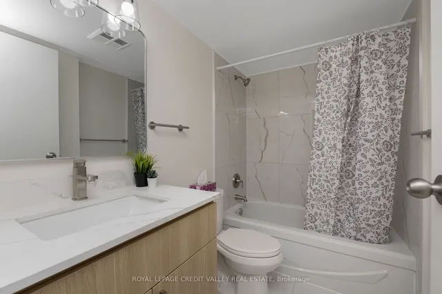 Additional image 27 of 25 Trailwood Dr Unit 303