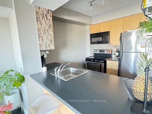Additional image 8 of 215 Queen St Unit 711