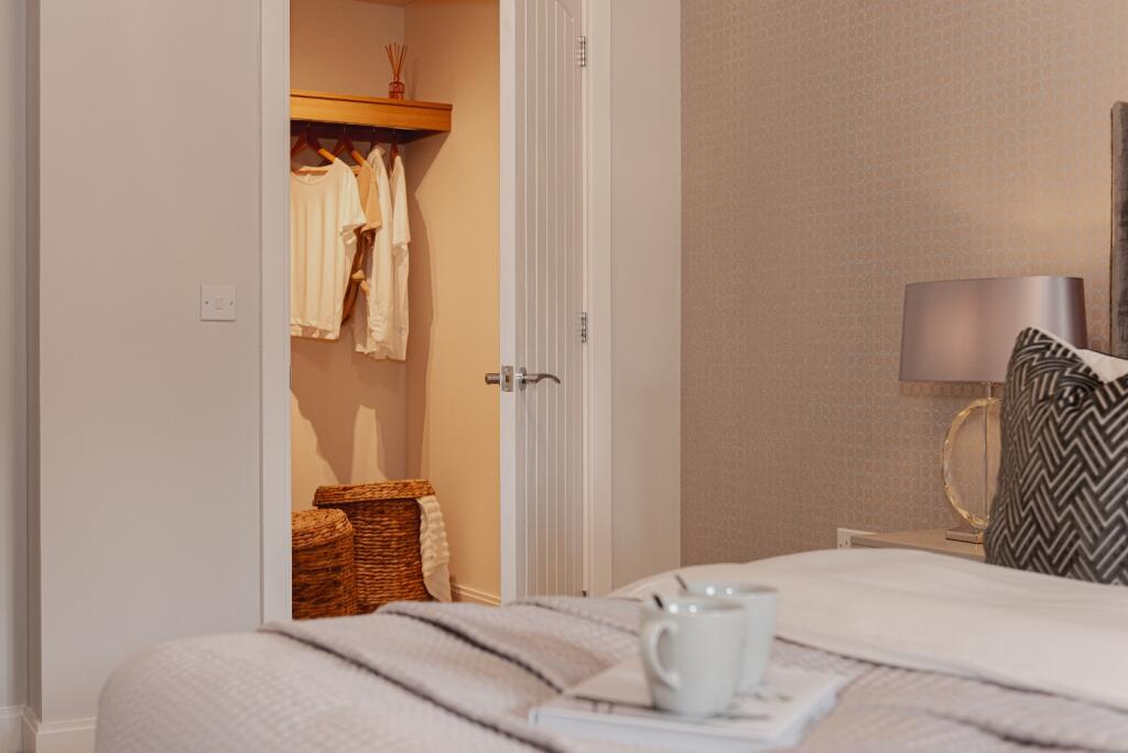 Additional image 5 of Woodcote Valley Rd, Purley