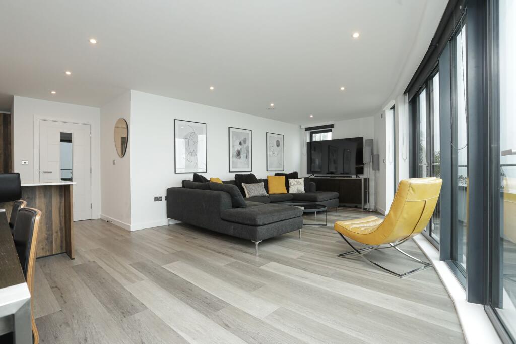 Additional image 12 of Beach Drive, Sea View, CT11