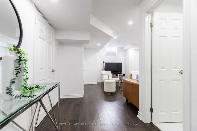 Additional image 27 of 3045 Gladeside Ave Unit 8