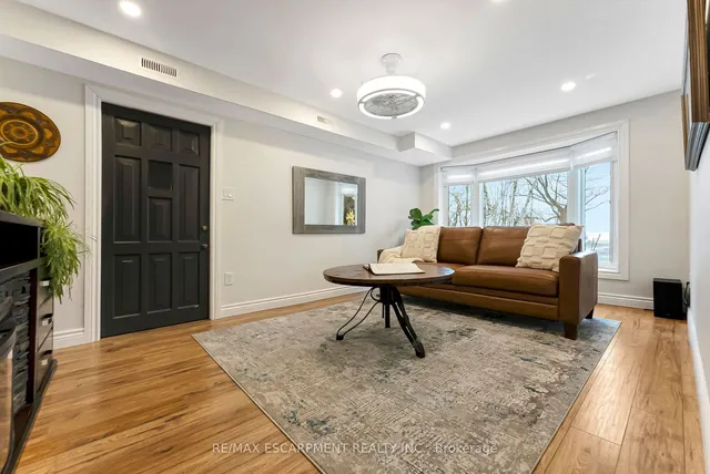 Additional image 7 of 5467 Sixth Line