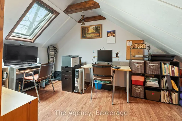 Additional image 26 of 35 Jones St