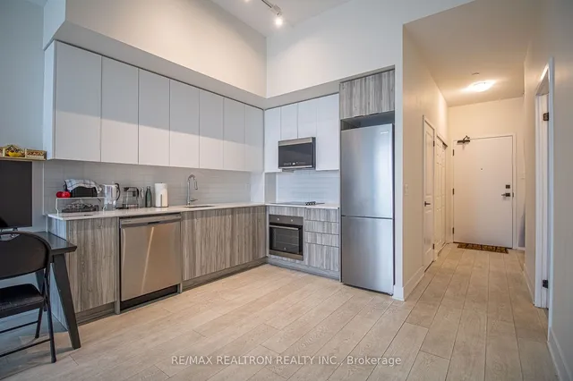 Additional image 4 of 2481 Taunton Rd Unit 209