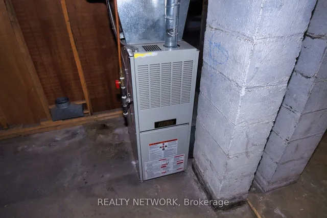 Additional image 23 of 17 Craigroyston Rd