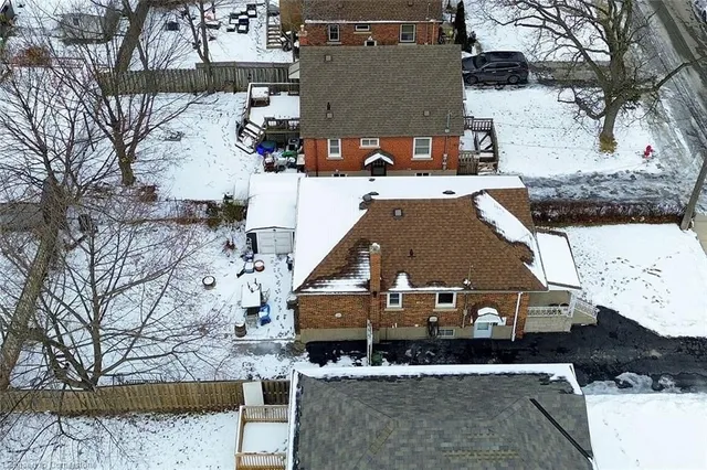 Additional image 32 of 174 East 34th St