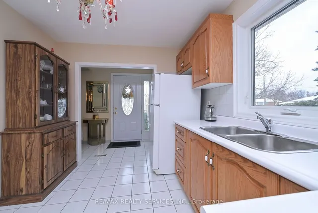 Additional image 4 of 4 Garden Ave