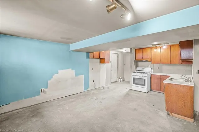 Additional image 29 of 2038 2nd Con Road West