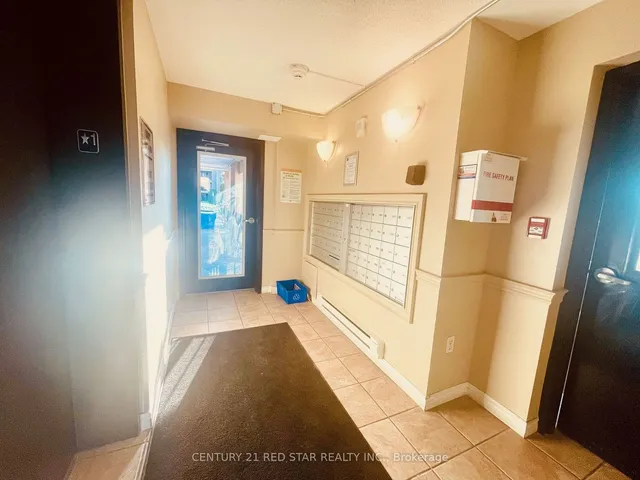 Additional image 3 of 1370 MAIN St Unit 204