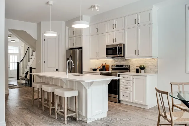 Additional image 37 of 1466 EVEREST Cres