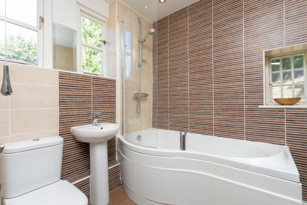 Additional image 23 of The Street, Martin, CT15