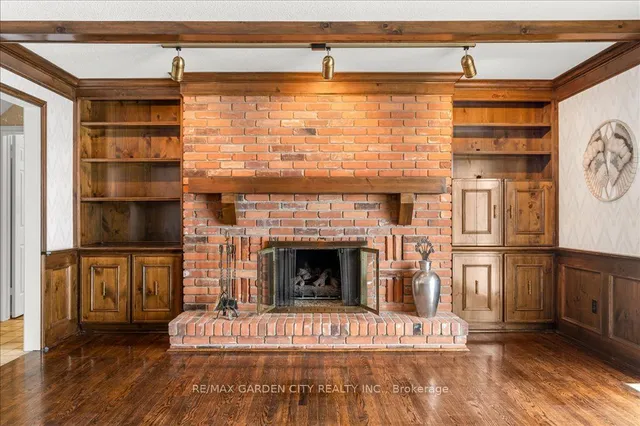 Additional image 14 of 34 Acredale Dr