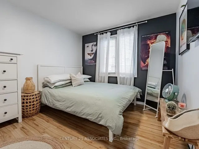 Additional image 24 of 137 Cove Cres