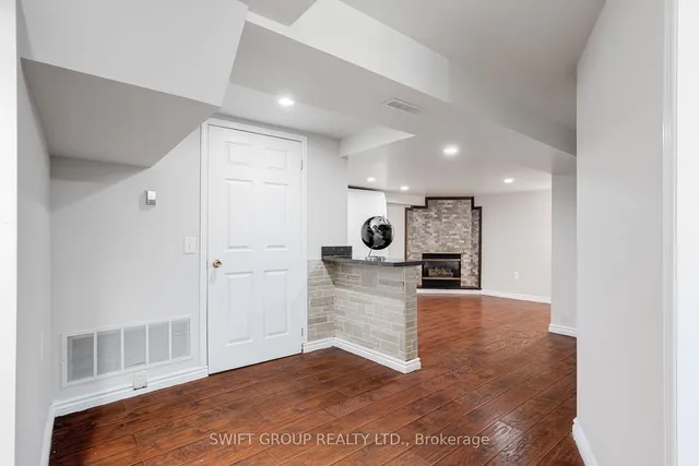 Additional image 27 of 2 Buffalo Crt