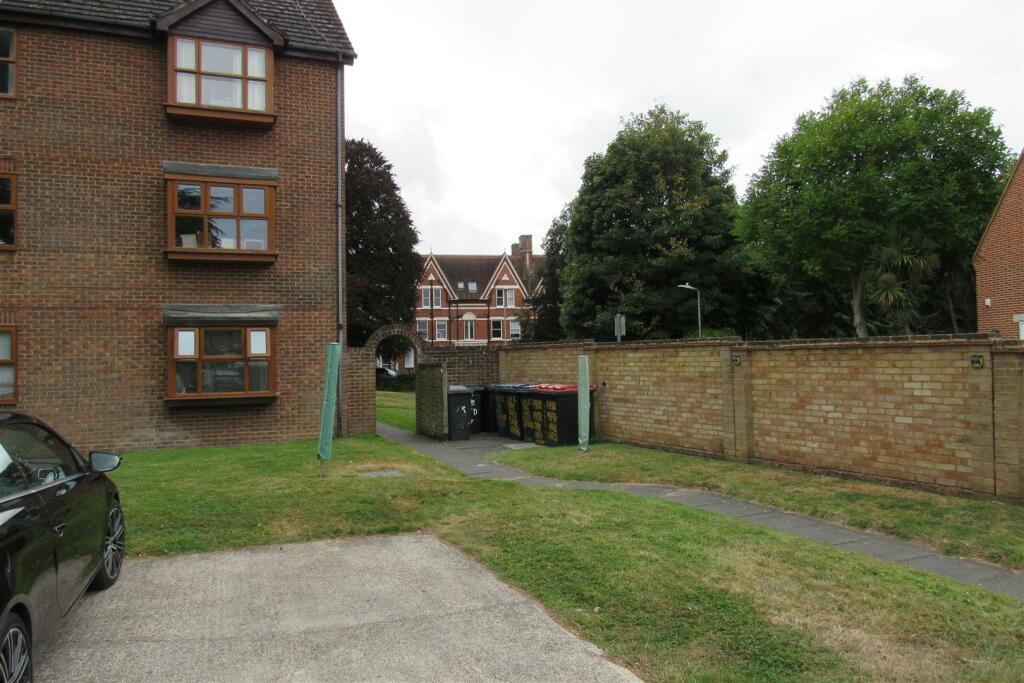 Additional image 17 of Rochester Avenue, Canterbury