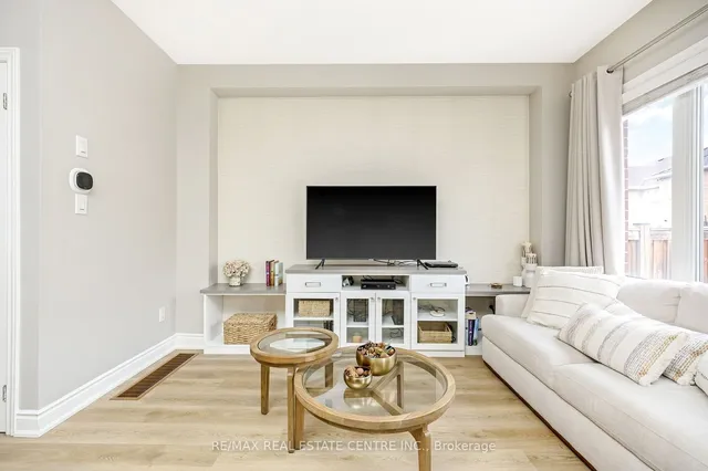 Additional image 9 of 743 Agnew Cres