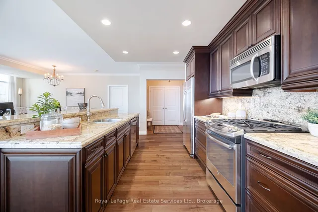 Additional image 8 of 360 Pearl St Unit 902