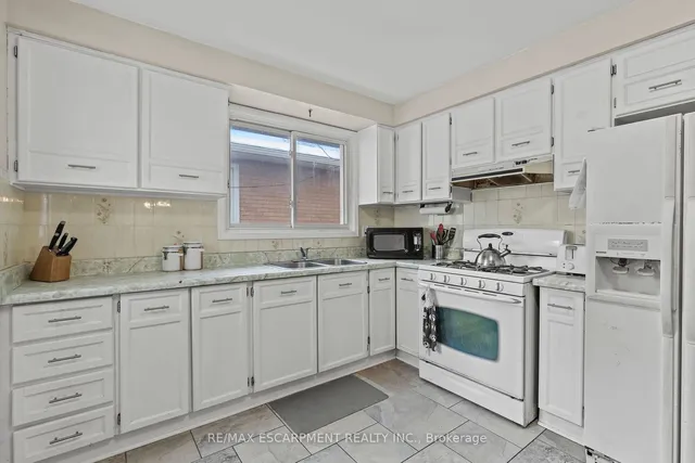 Additional image 9 of 332 Highridge Ave