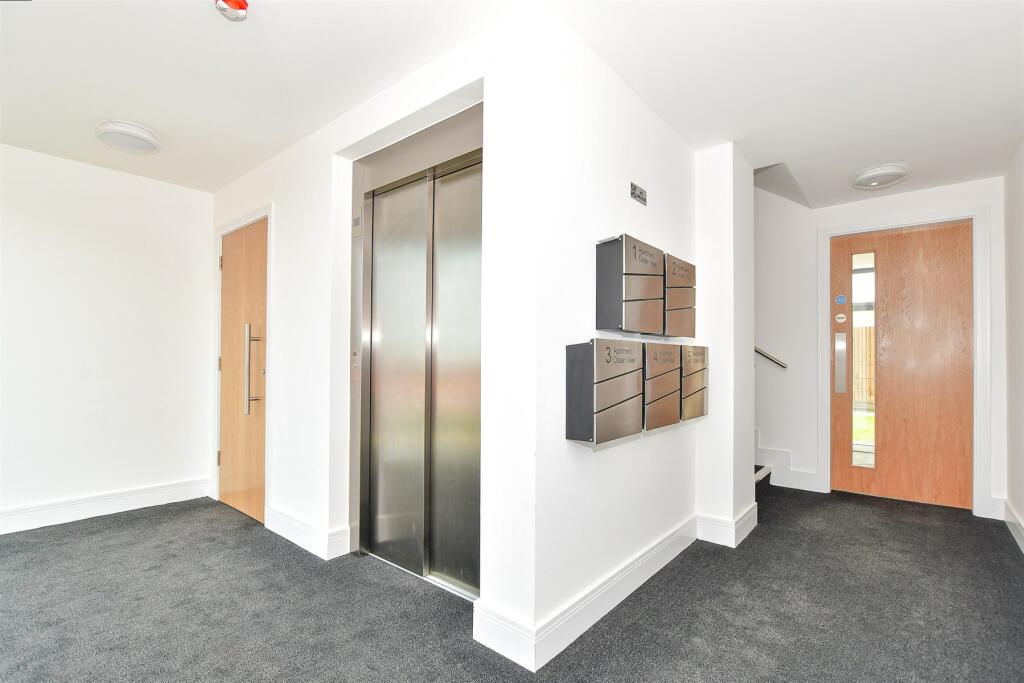 Additional image 12 of Ocean View, Fitzroy Avenue, Broadstairs, Kent