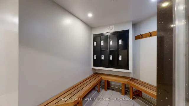 Additional image 19 of 50 Kingsbridge Garden Circ Unit 1807