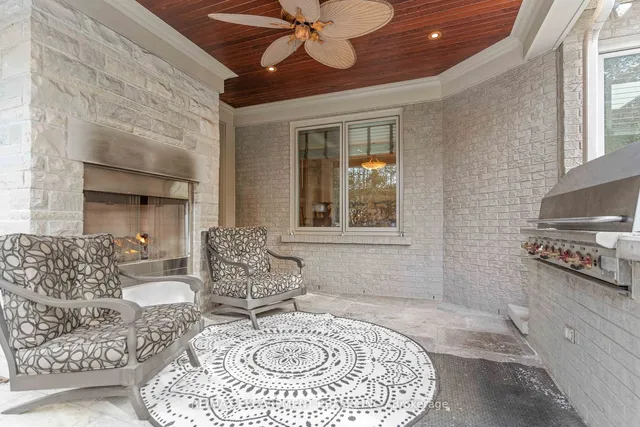 Additional image 39 of 56 Cameo St