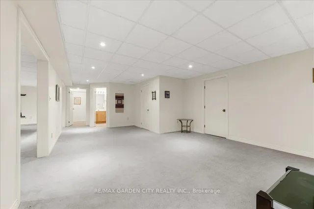 Additional image 31 of 34 Acredale Dr