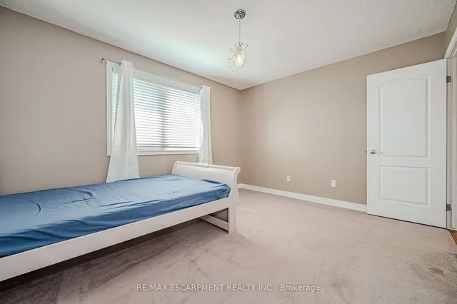 Additional image 29 of 76 Moorland Cres