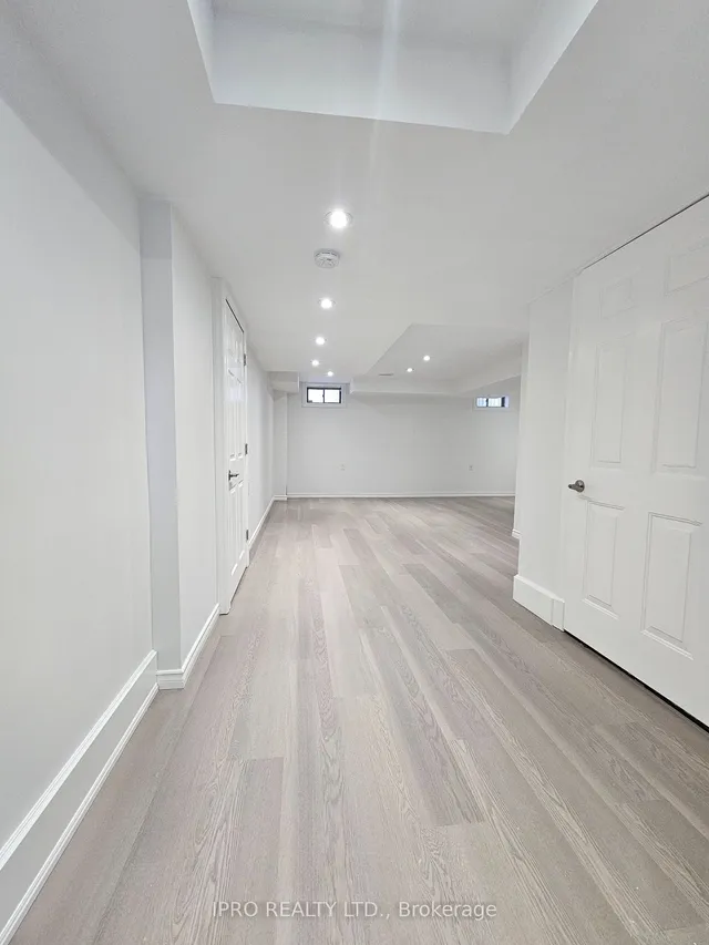 Additional image 28 of 128 Crafter Cres